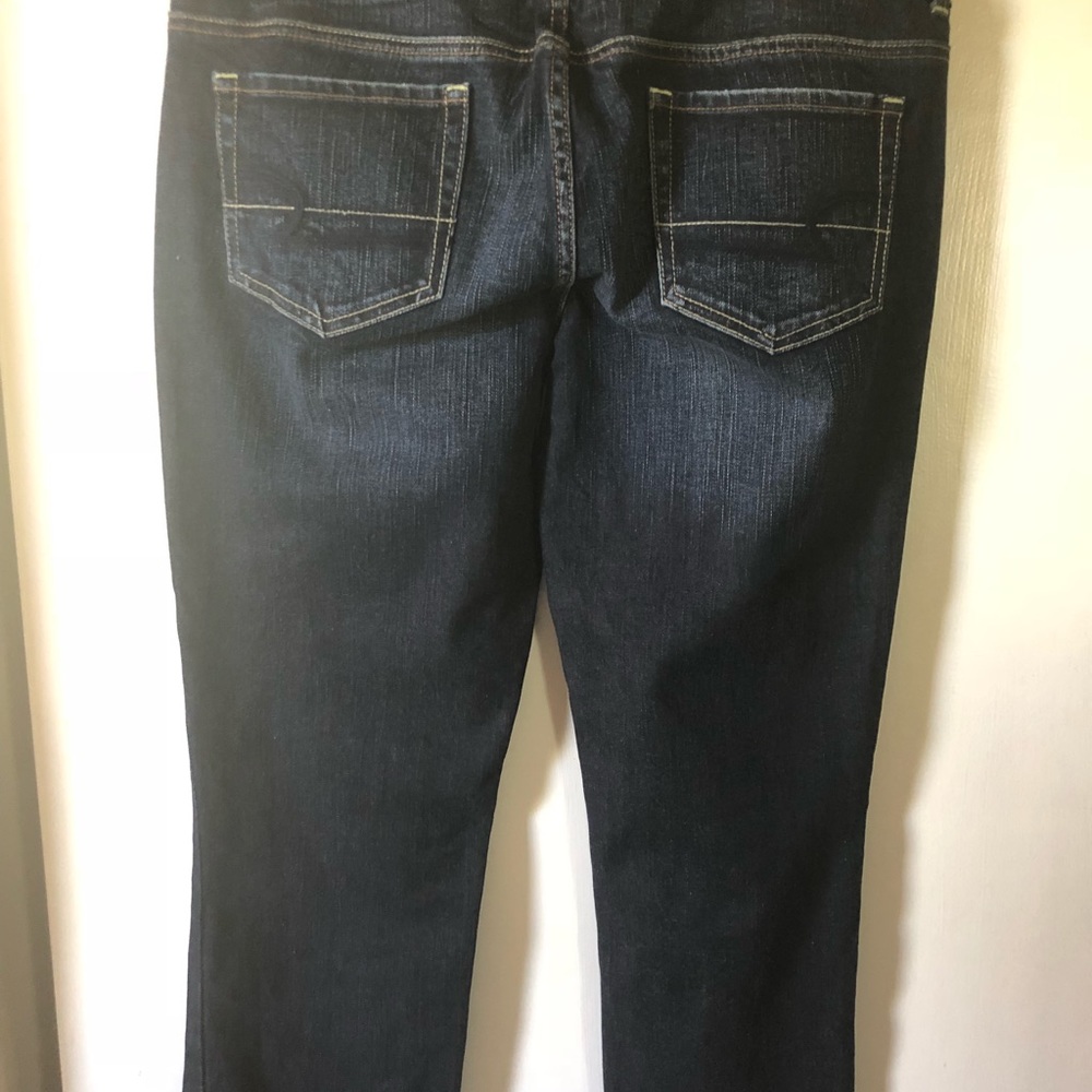 American Eagle women’s cropped jeans